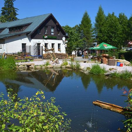 Отель Penzion & Restaurant Pod Certakem Гаррахов Экстерьер фото